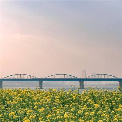 吾拉木江·热依木代表：积极打造西北五省区经济社会高质量发展的典范城市